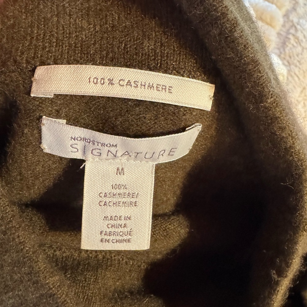 Nordstrom signature cashmere sweater - Picture 4 of 4